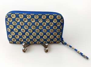 Vera Bradley Riviera Blue Zip Around Wallet Wristlet Retired Floral EUC